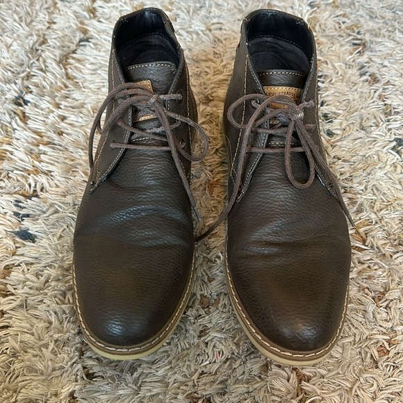 Brown dress shoe- men’s Levi chukka boots size 11 - Picture 3 of 5